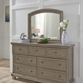Lettner Light Gray Dresser